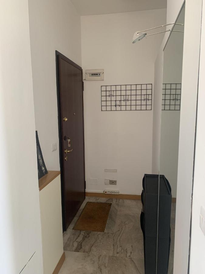 Monolocale Con Vista Su Milano Apartman Kültér fotó