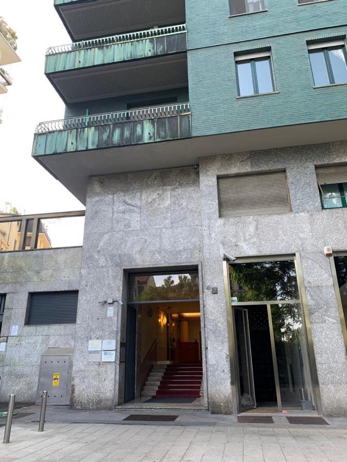 Monolocale Con Vista Su Milano Apartman Kültér fotó